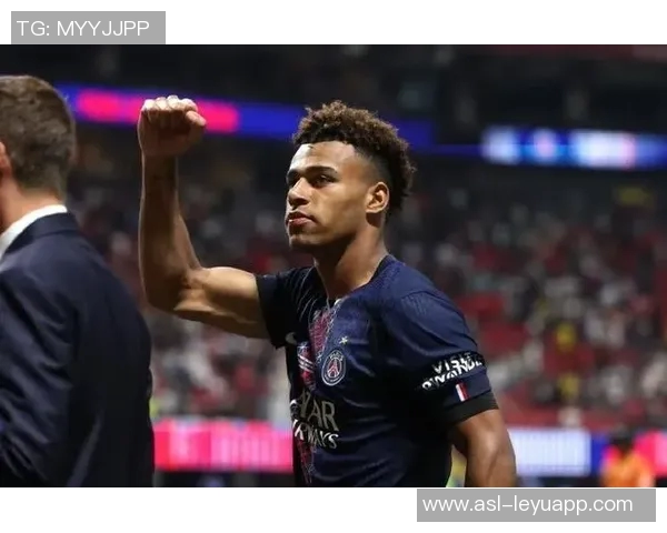 杜埃在法甲赛季中贡献25球成就2004年后出生球员的首位记录保持者