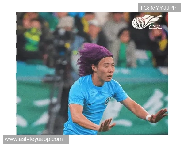 文莱门将遭逼抢慌乱二次抱球被判禁区内间接任意球引发热议