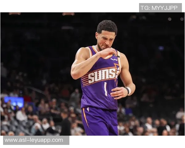 布克强调新三巨头需稳步前行吸取教训避免重蹈覆辙